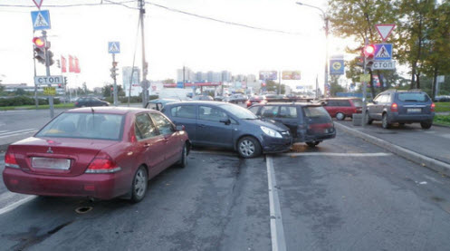 авария на перекрестке в Москве