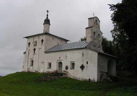 Никольская церковь на Труворовом городище, достопримечательности трассы М20