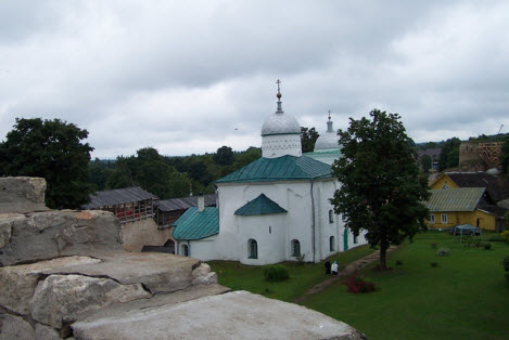 Никольский собор, Изборск, трасса А212