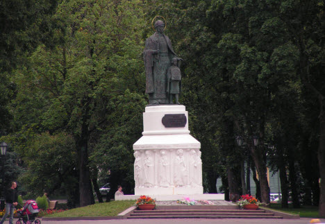 Памятник княгине Ольге, трасса М20