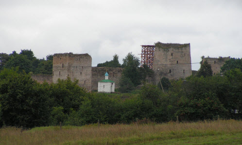башня Рябиновка и Корсунская часовня, башня талавская, Изборск, трасса М20