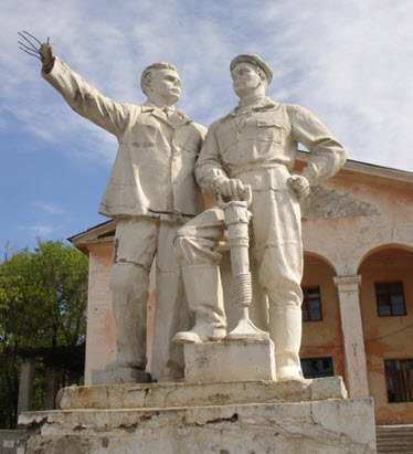Памятник строителям канала Волга-Дон, трасса А153