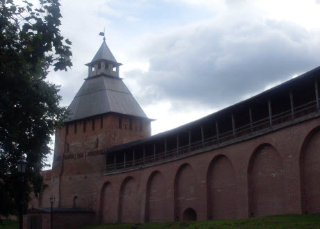 Спасская башня вид из крепости, Новгород, трасса М10