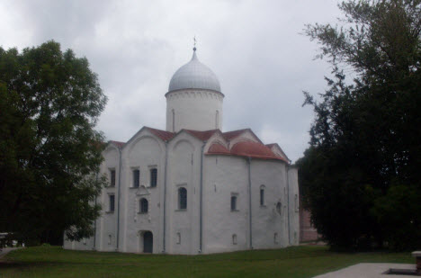 Церковь Иоанна на Опоках, Новгород, трасса М10