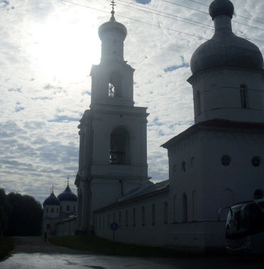 Юрьев монастырь, Витославицы, трасса М10