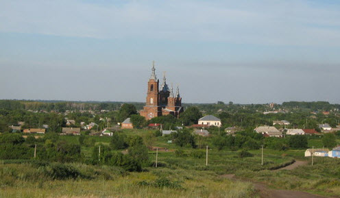 Вид с трассы Р193 на Михаило-Архангельский храм