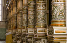 Колонны из фарфора, иконостас Михаило-Архангельского храма, трасса Р193
