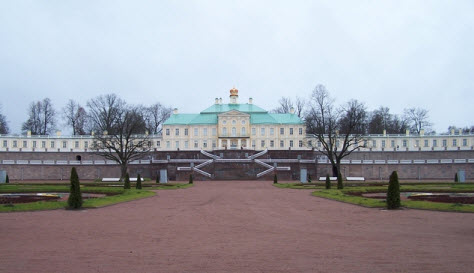 Большой Меньшиковский дворец, достопримечательности трассы М11