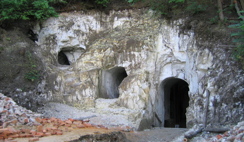 Вход в Белогорский пещерный храм