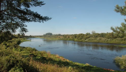 Вид с трассы Р131 в районе Беляево, река Западная Двина