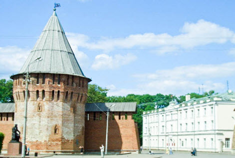 Громовая (Тупинская) башня, Смоленск, трасса М1