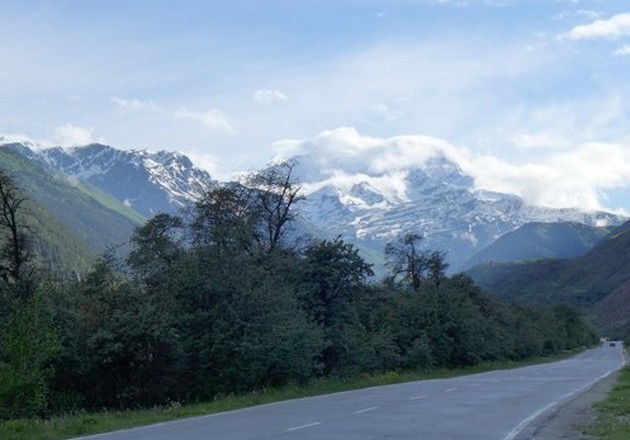 горная дорога на кавказе