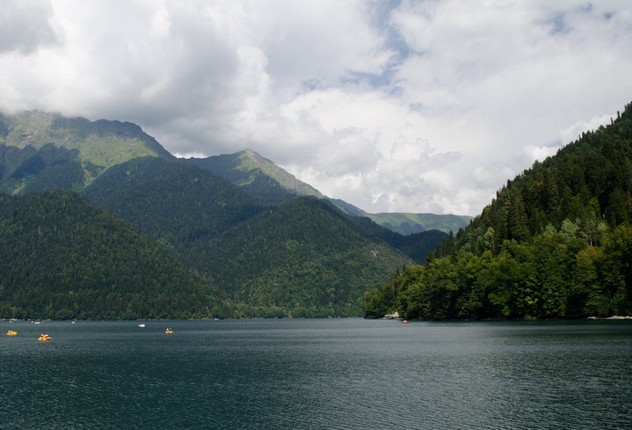 озеро рица абхазия