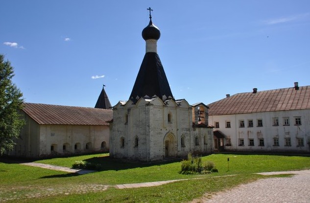 поездка на машине в Кирилло-Белозерский мужской монастырь