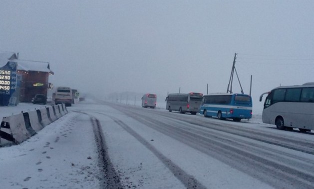 снег на дороге в красноярске