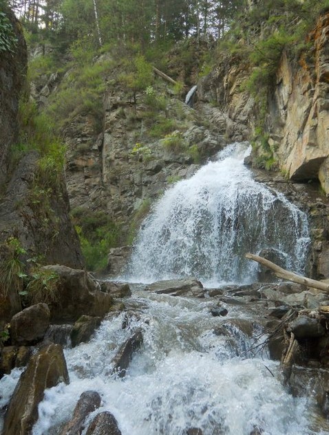  Камышлинский водопад алтай