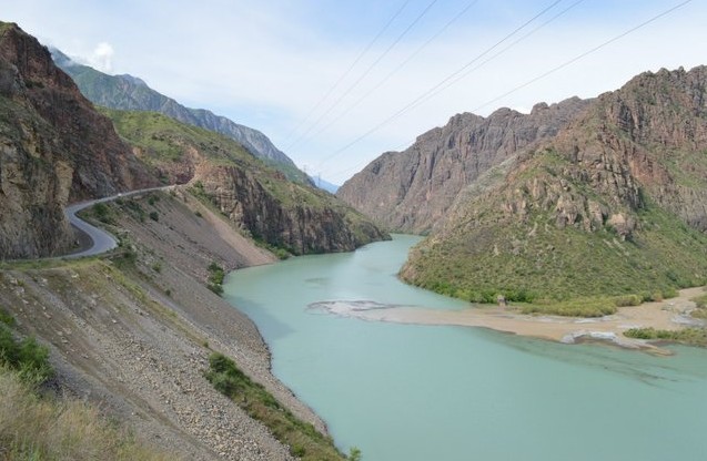 киргизия река Нарын на Алай