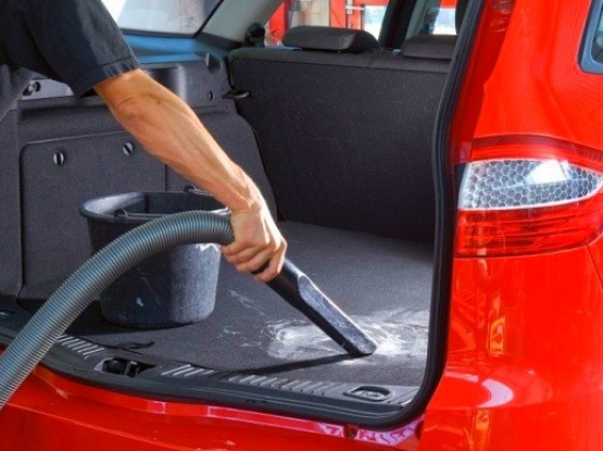 Генеральная уборка в автомобиле: приводим авто полный порядок