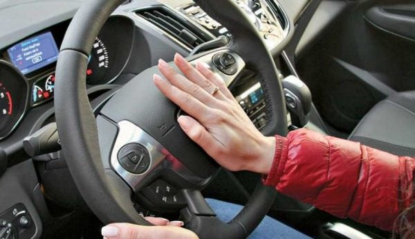 Язык водителей: жесты и сигналы, которые нужно знать