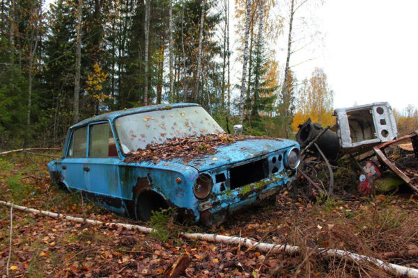Советские ВАЗы в лесу Финляндии — почему их там бросили