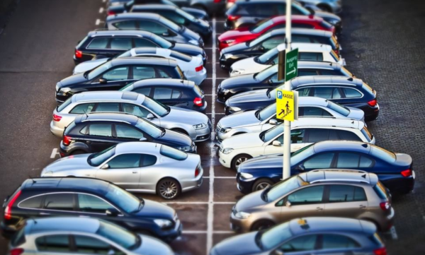 10 правил парковки для безопасности автомобиля