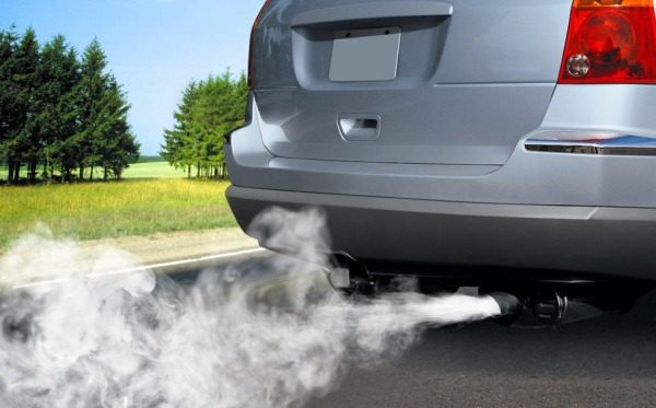 Выхлопные газы: сколько вдыхает водитель?
