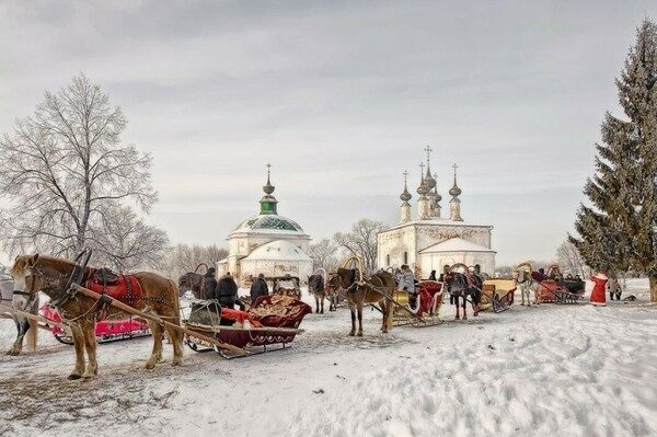 Куда можно недорого поехать на новогодние праздники 2020 в России и за границей